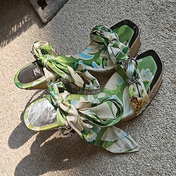 Marciano Wooden Tropical Sandal Heels - Picture 8 of 8